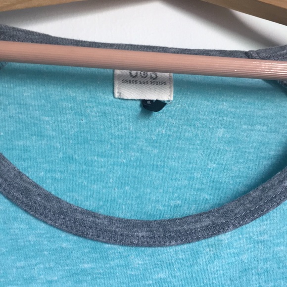 Super comfy baseball tee! - Picture 2 of 5